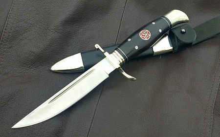 "Финка НКВД": сталь - Bohler (S390); рукоять - черный граб