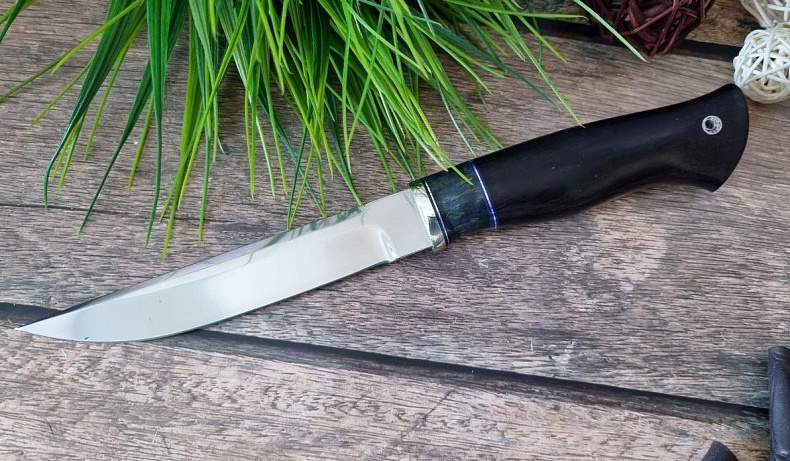 Нож "Калмык": сталь - Bohler М390; рукоять - карельская береза, вставка черный граб