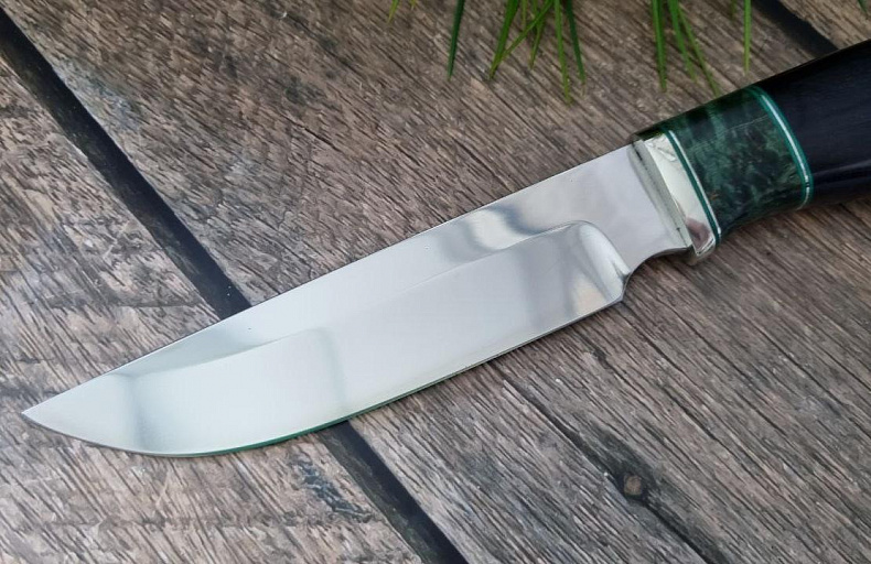 Нож "Енот": сталь - Bohler М390; рукоять - карельская береза, черный граб