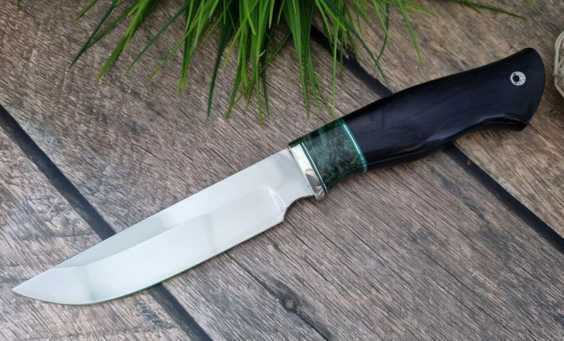 Нож "Енот": сталь - Bohler М390; рукоять - карельская береза, черный граб